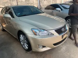 Lexus IS 250 Automatic 2010 Gold