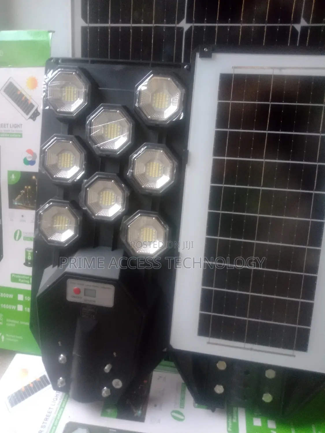 High 8 Brightness Solar All in One Street Light