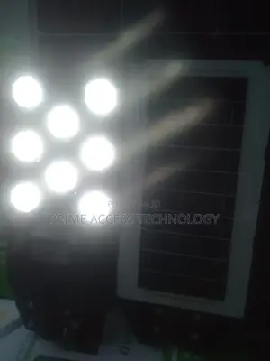 High 8 Brightness Solar All in One Street Light