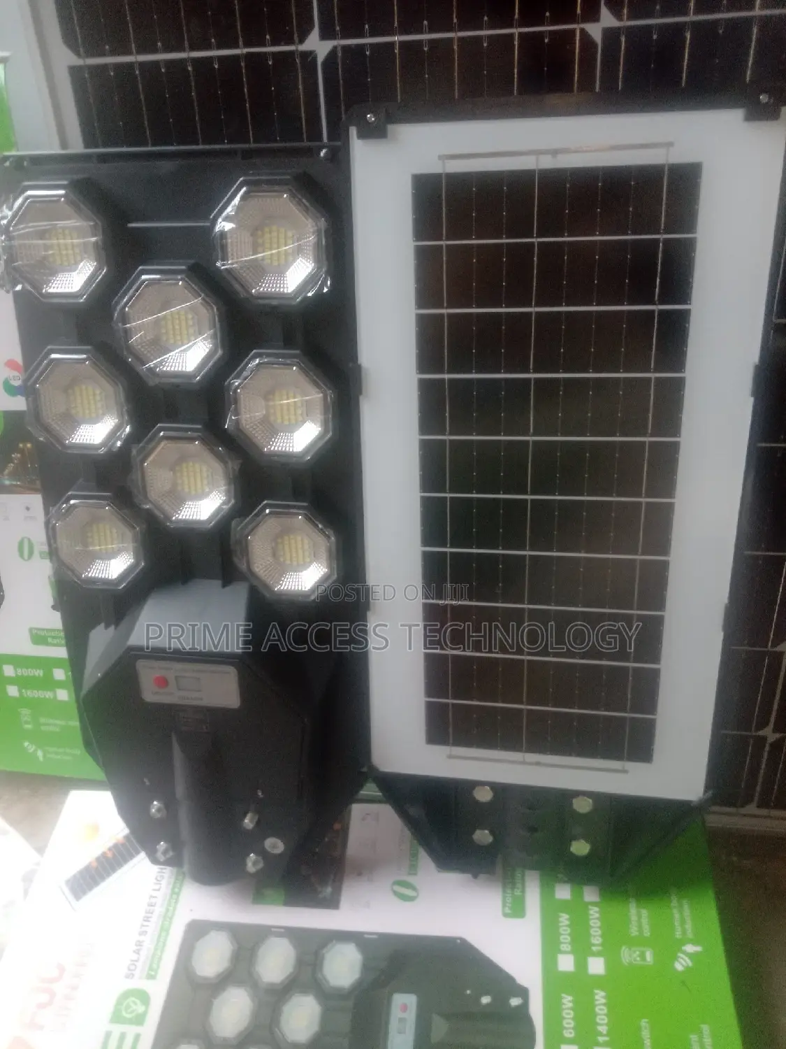 High 8 Brightness Solar All in One Street Light