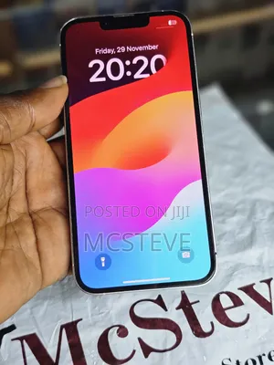 Photo - Apple iPhone 13 Pro 128 GB Silver