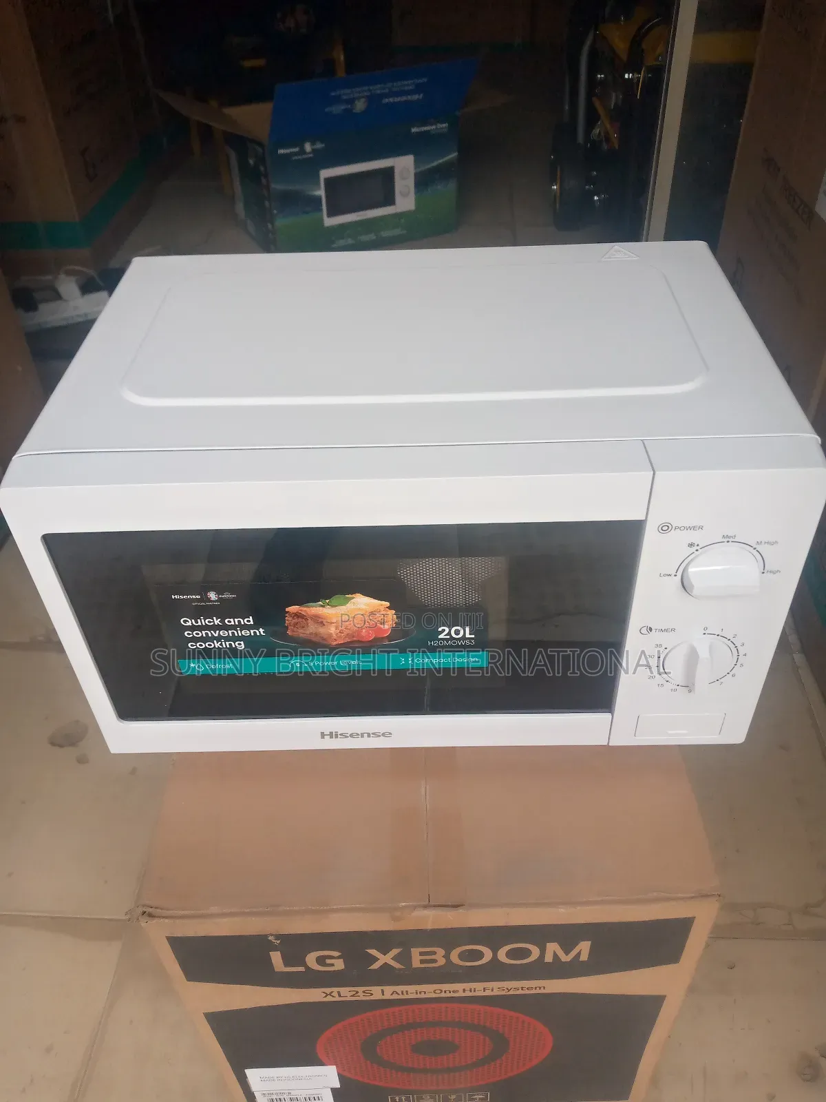 Hisense Microwave White 20L