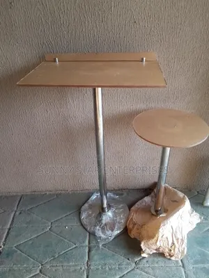 High Quality Unbreakable Acrylic Single Pole Pulpit for Chu