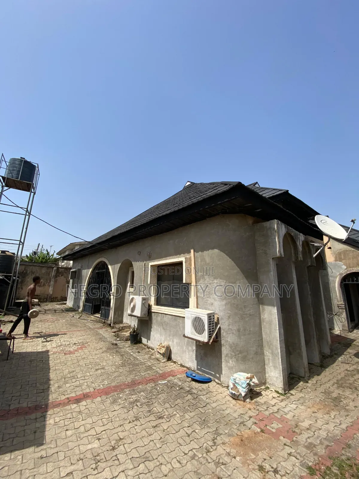 Furnished 5bdrm Bungalow in Bashorun,Winners for sale