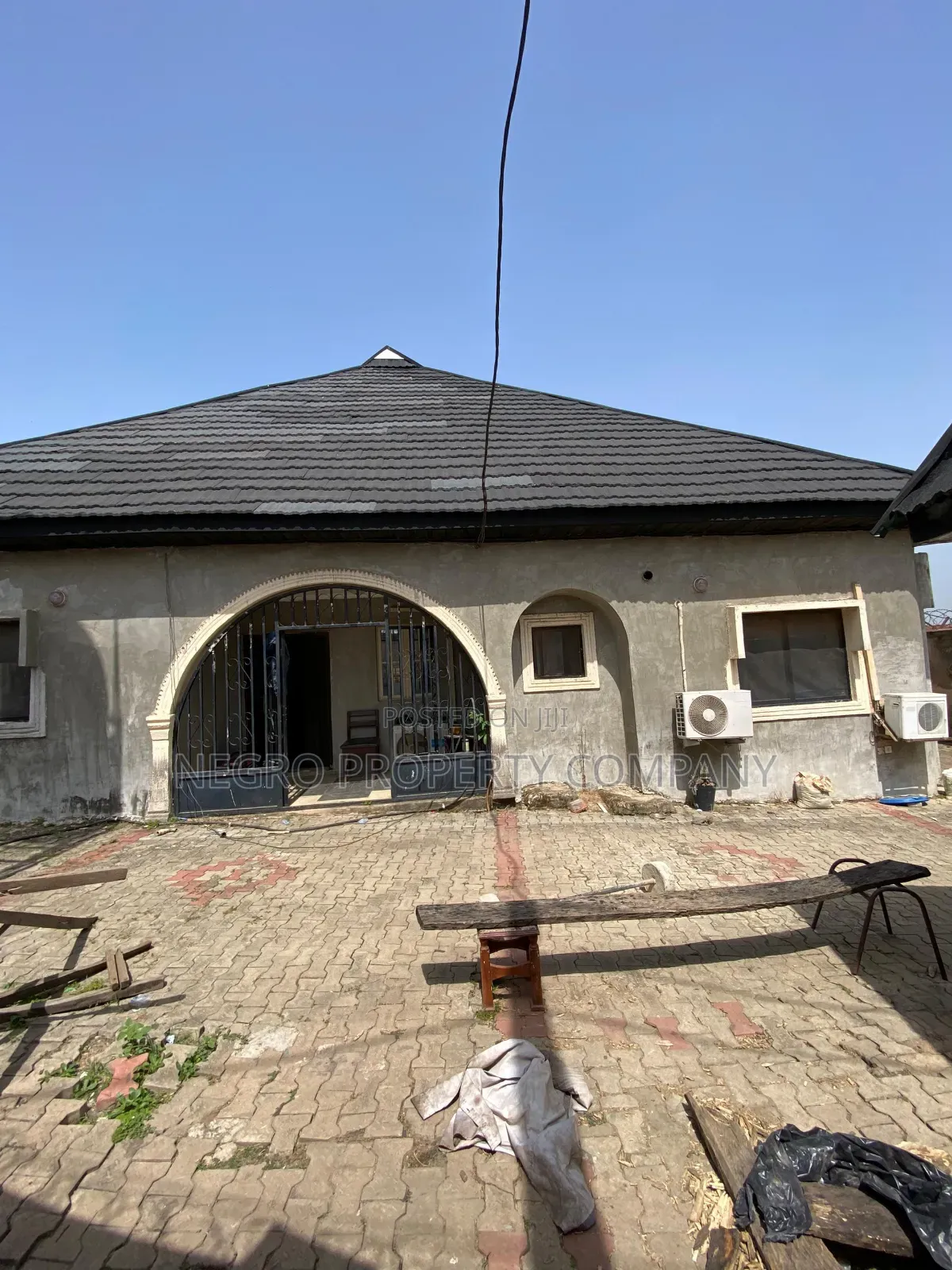 Furnished 5bdrm Bungalow in Bashorun,Winners for sale