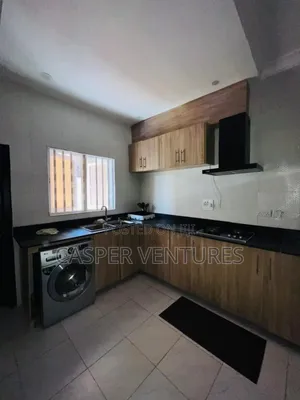 Furnished 3bdrm Apartment in By Prime Waters, Ikate for rent