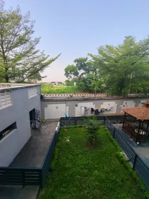Photo - Furnished 4bdrm Duplex in Bananas Lsland for sale