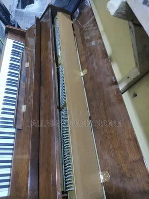 Yamaha Upright Piano 1995