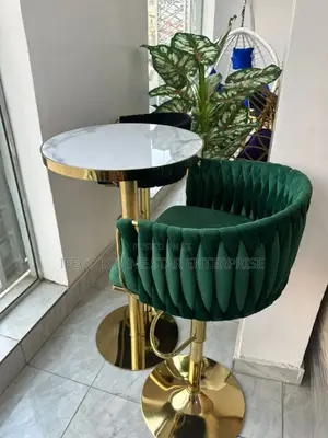 Hangout Table and Chair