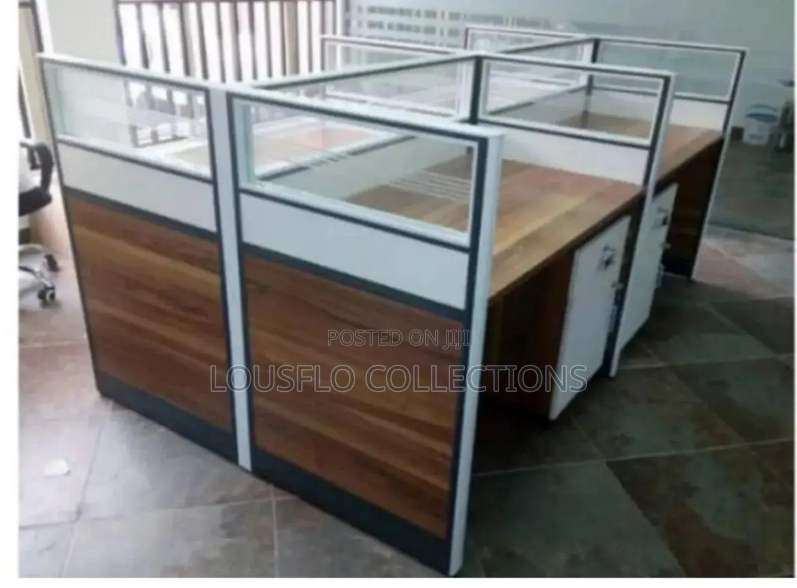 Quality 4 Seaters Workstation Office Table