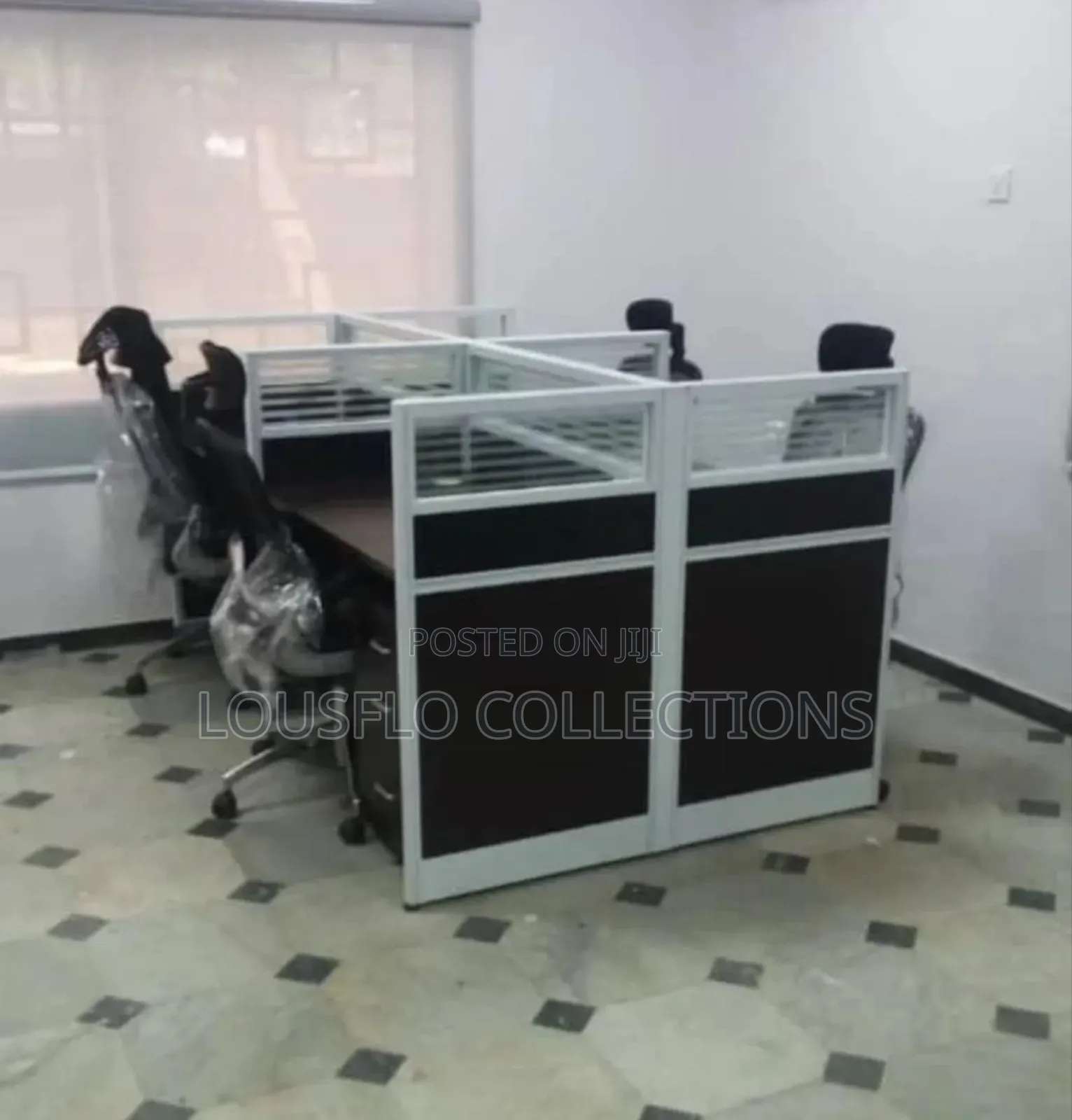 Quality 4 Seaters Workstation Office Table