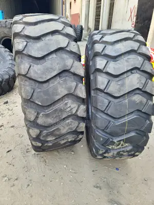 23.5-25 Radial Tyre for Caterpillar Payloaders Dumper Trucks