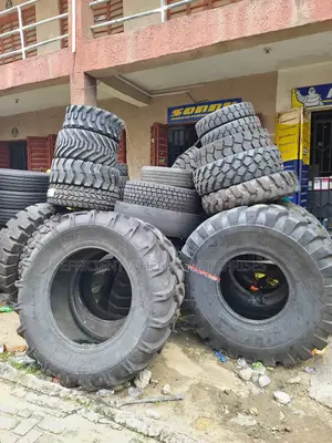 400/60r15.5 Maxtires