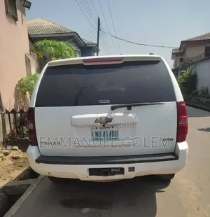Chevrolet Tahoe 2010 White