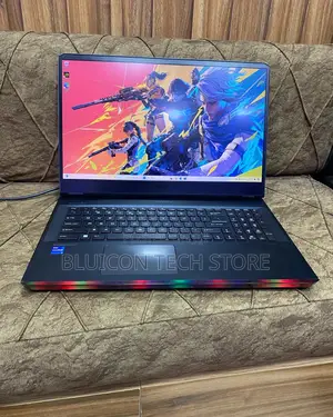 Photo - Laptop MSI Raider GE76 12UGS 16GB Intel Core I7 SSD 1T