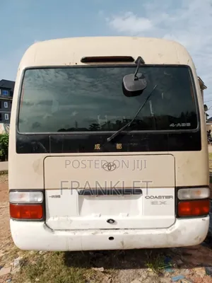 Toyota Coaster 2014 Gold