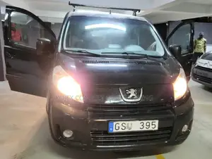 Photo - Peugeot Boxer 2010 Black