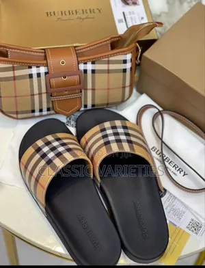 Barberry Luxury Slide Original