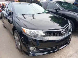 Toyota Camry SE 4dr Sedan (2.5L 4cyl 6A) 2013 Black