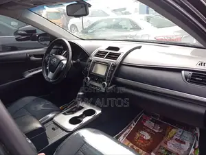 Toyota Camry SE 4dr Sedan (2.5L 4cyl 6A) 2013 Black