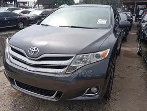 Toyota Venza V6 AWD 2011 Gray