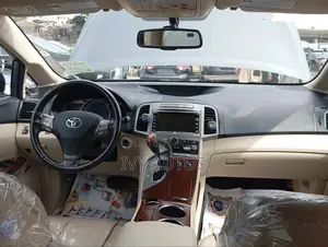 Toyota Venza V6 AWD 2011 Gray