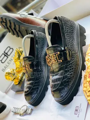 High Quality Balenciaga Flat Shoes