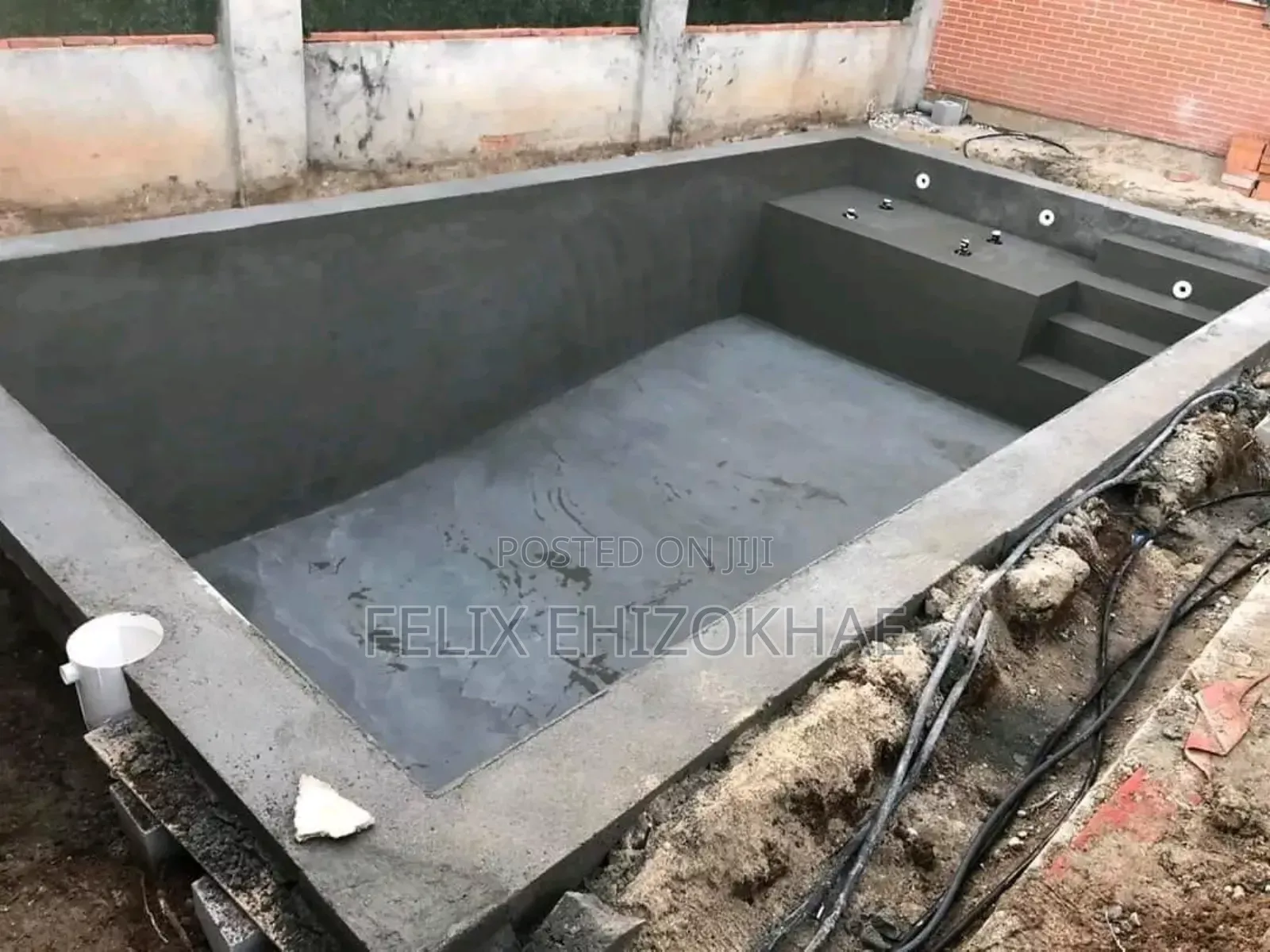 Swimming Pools Builder, Plumber and Maintenance Technician