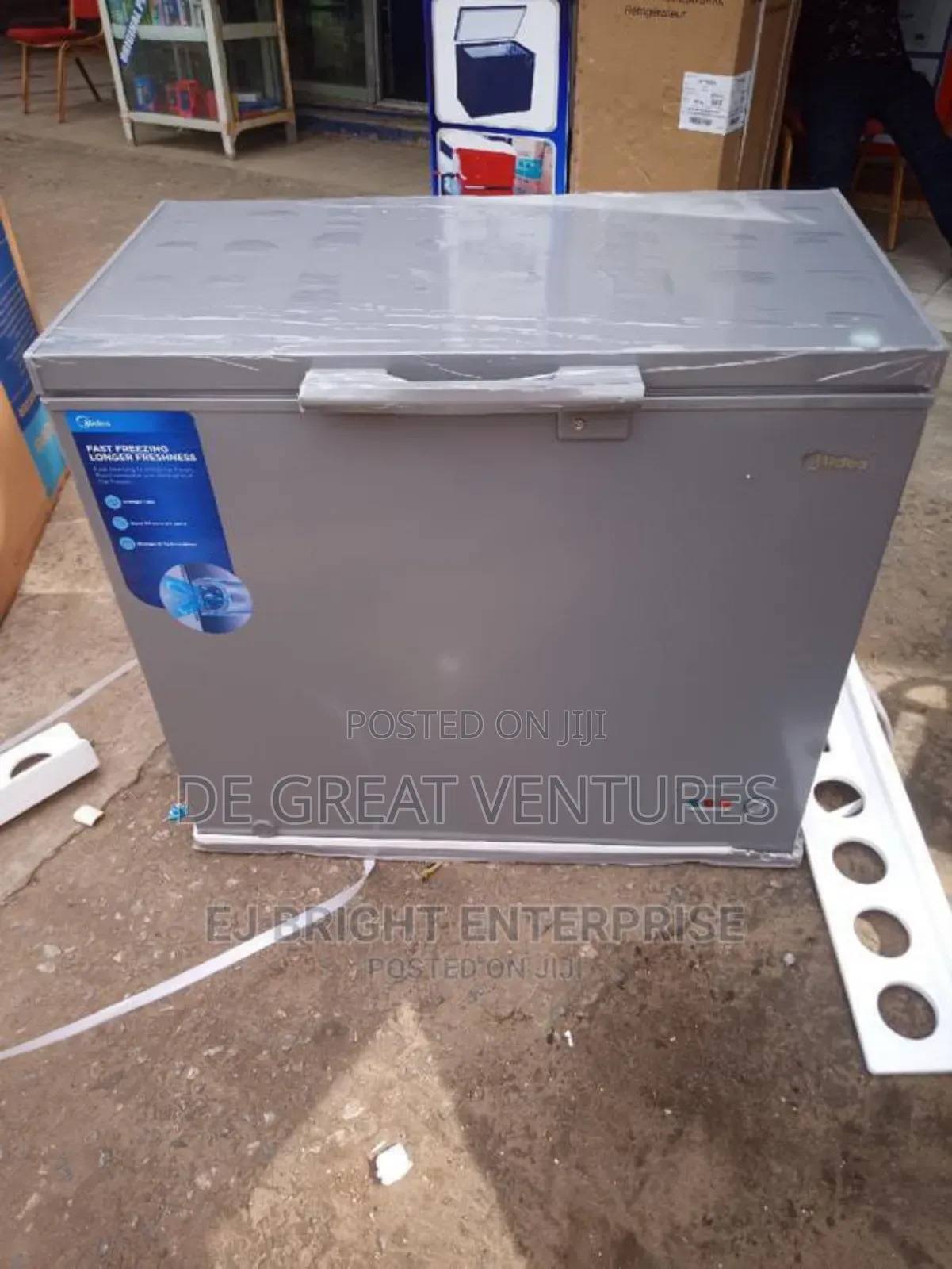 Brand New Middea 250L Chest Freezer>>External>>Silver Colour