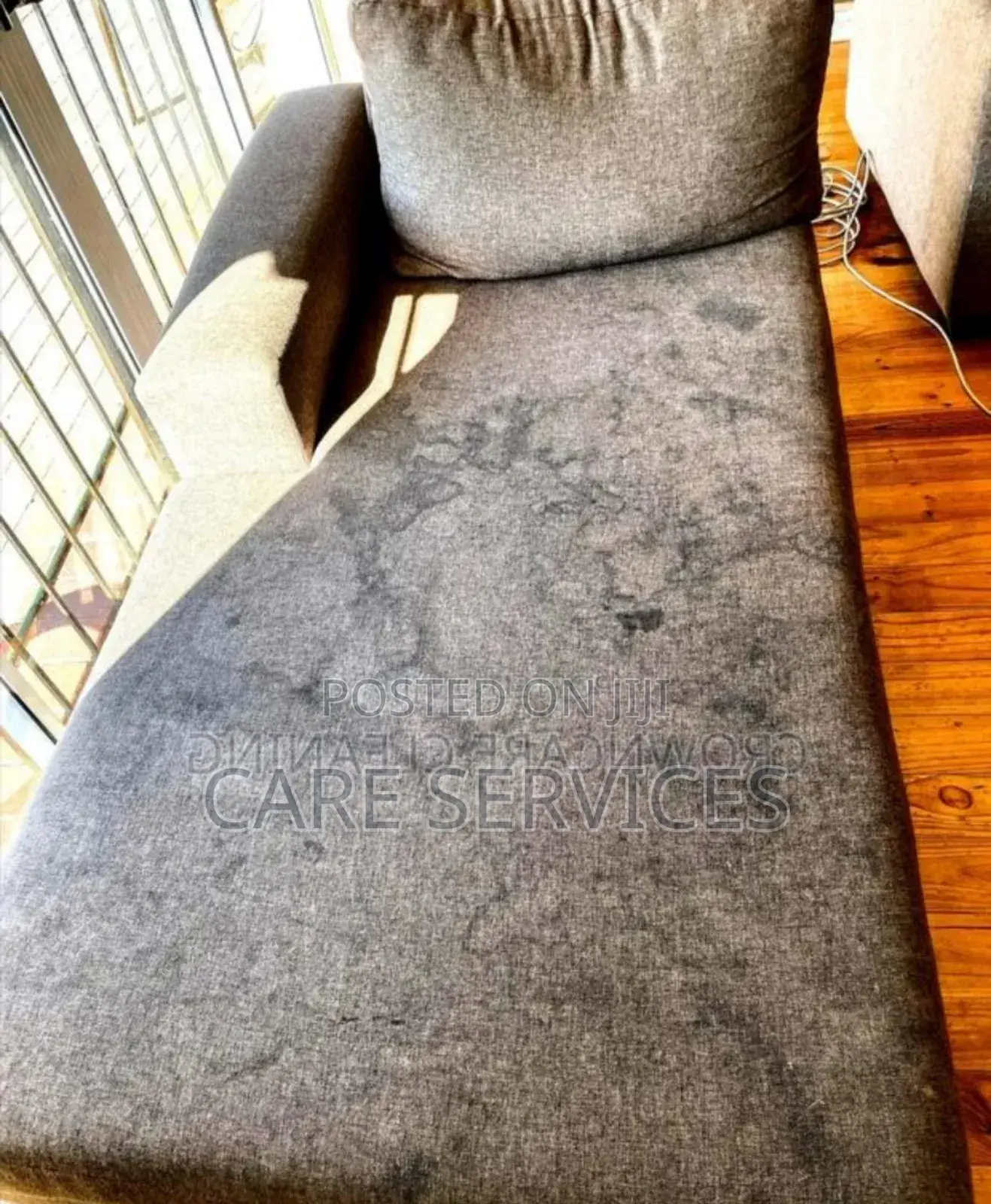 Top-Notch Sofa/Chairs Deep Cleaning