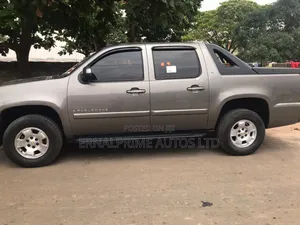 Chevrolet Avalanche LT2 4WD 2009 Gray
