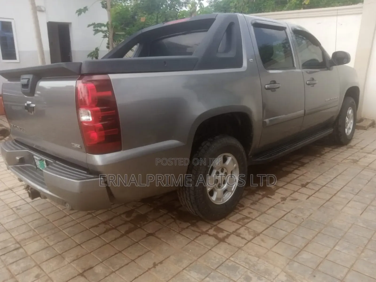 Chevrolet Avalanche LT2 4WD 2009 Gray
