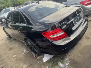 Mercedes-Benz C300 2013 Black