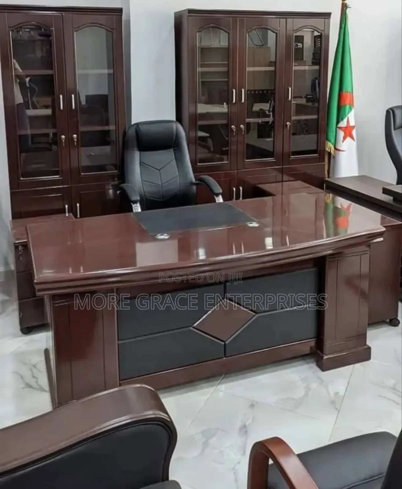 1.6 Meter Office Desk With Extension.