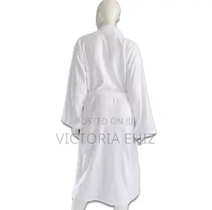 Bathrobe White ( 15,000)