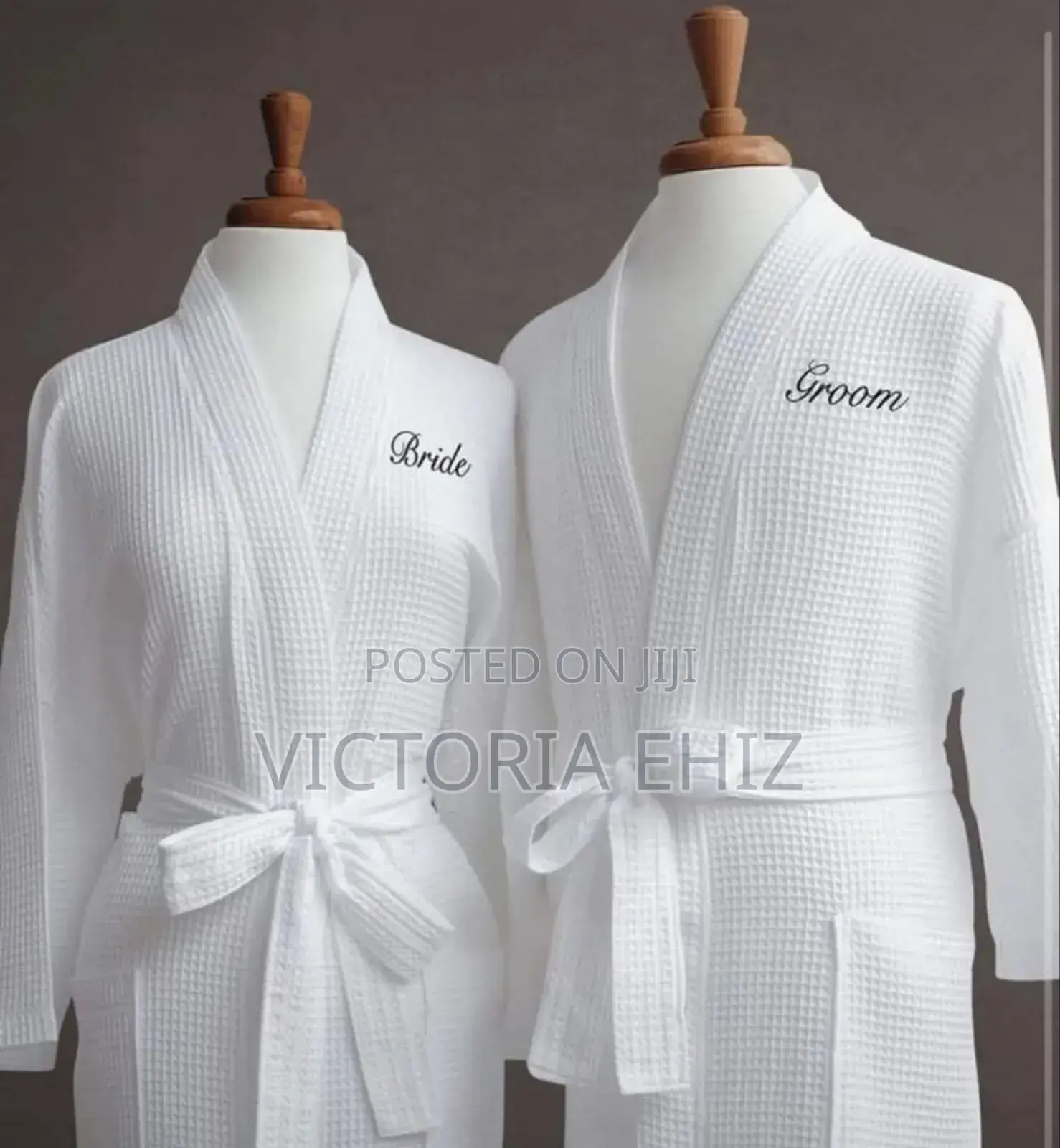 Bathrobe White ( 15,000)