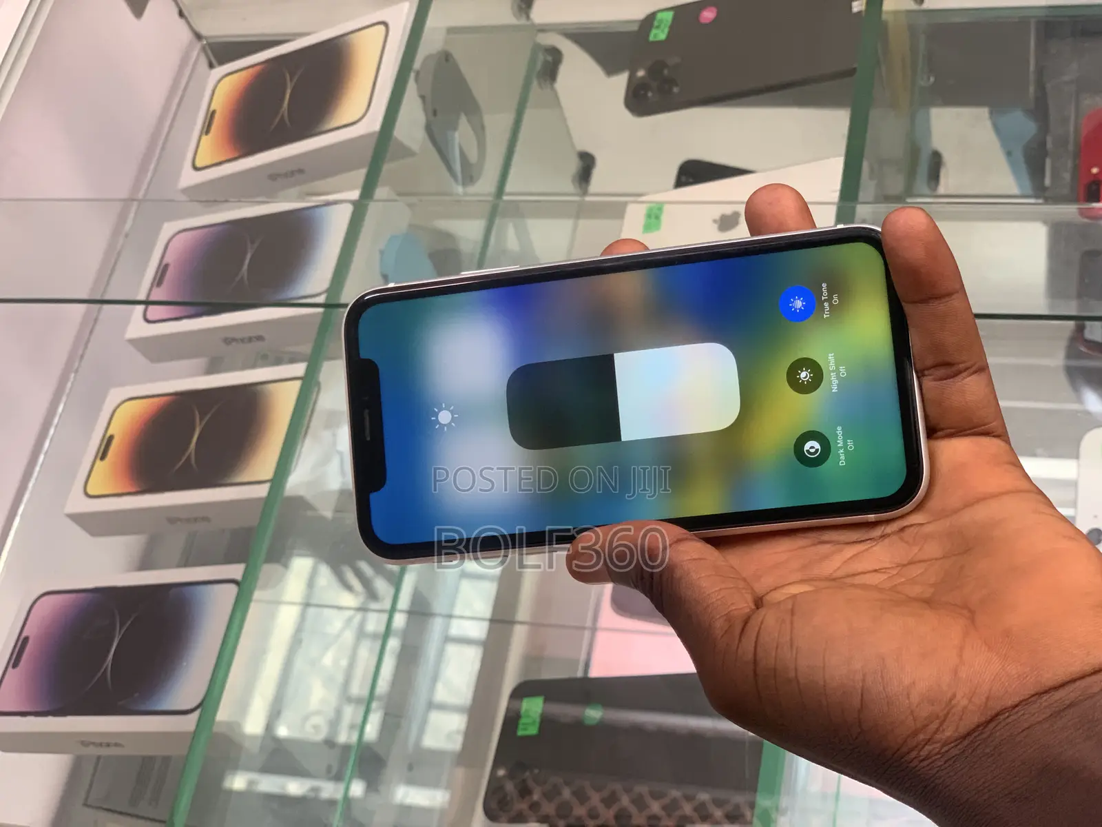 Apple iPhone XR 64 GB White