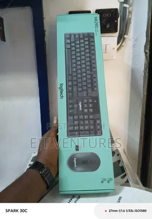 Photo - Logitech MK290 Wireless Keyboard and Mouse Combo