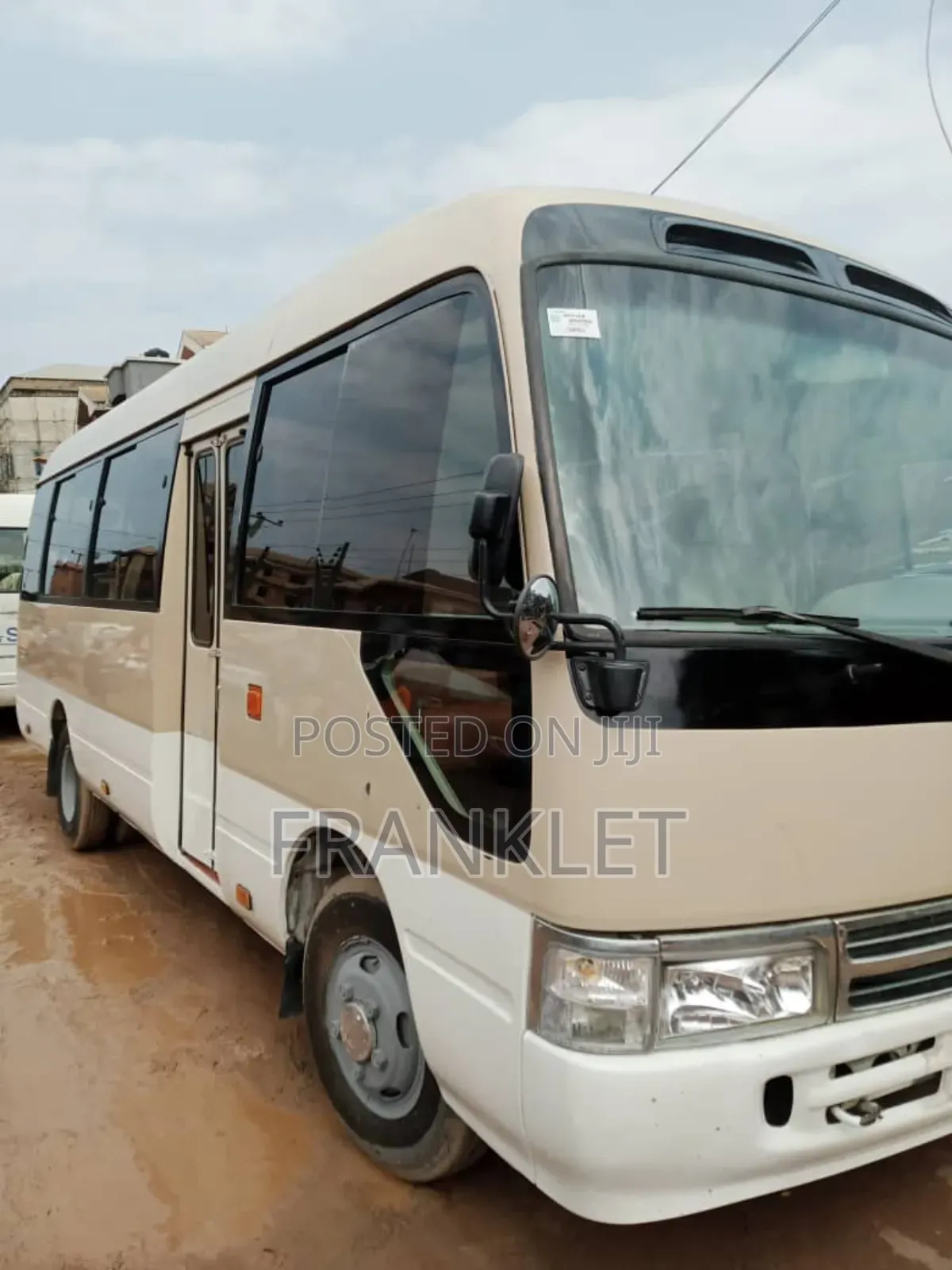 Toyota Coaster 2014 Gold