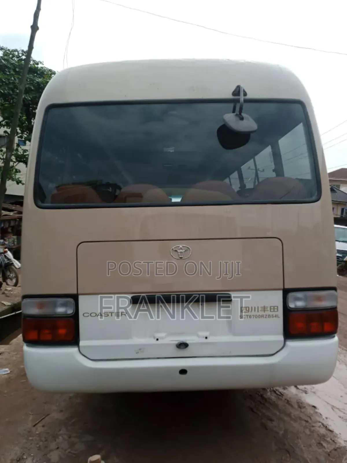 Toyota Coaster 2014 Gold