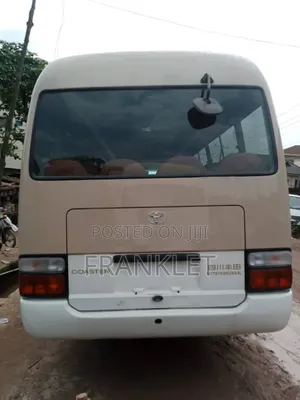 Toyota Coaster 2014 Gold