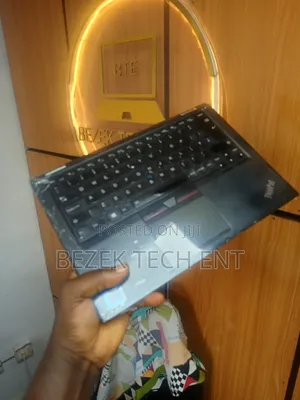 New Laptop Lenovo Yoga 260 8GB Intel Core I5 SSD 128GB
