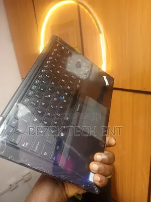 New Laptop Lenovo Yoga 260 8GB Intel Core I5 SSD 128GB