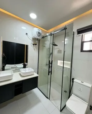 10mm Glass Cubicle