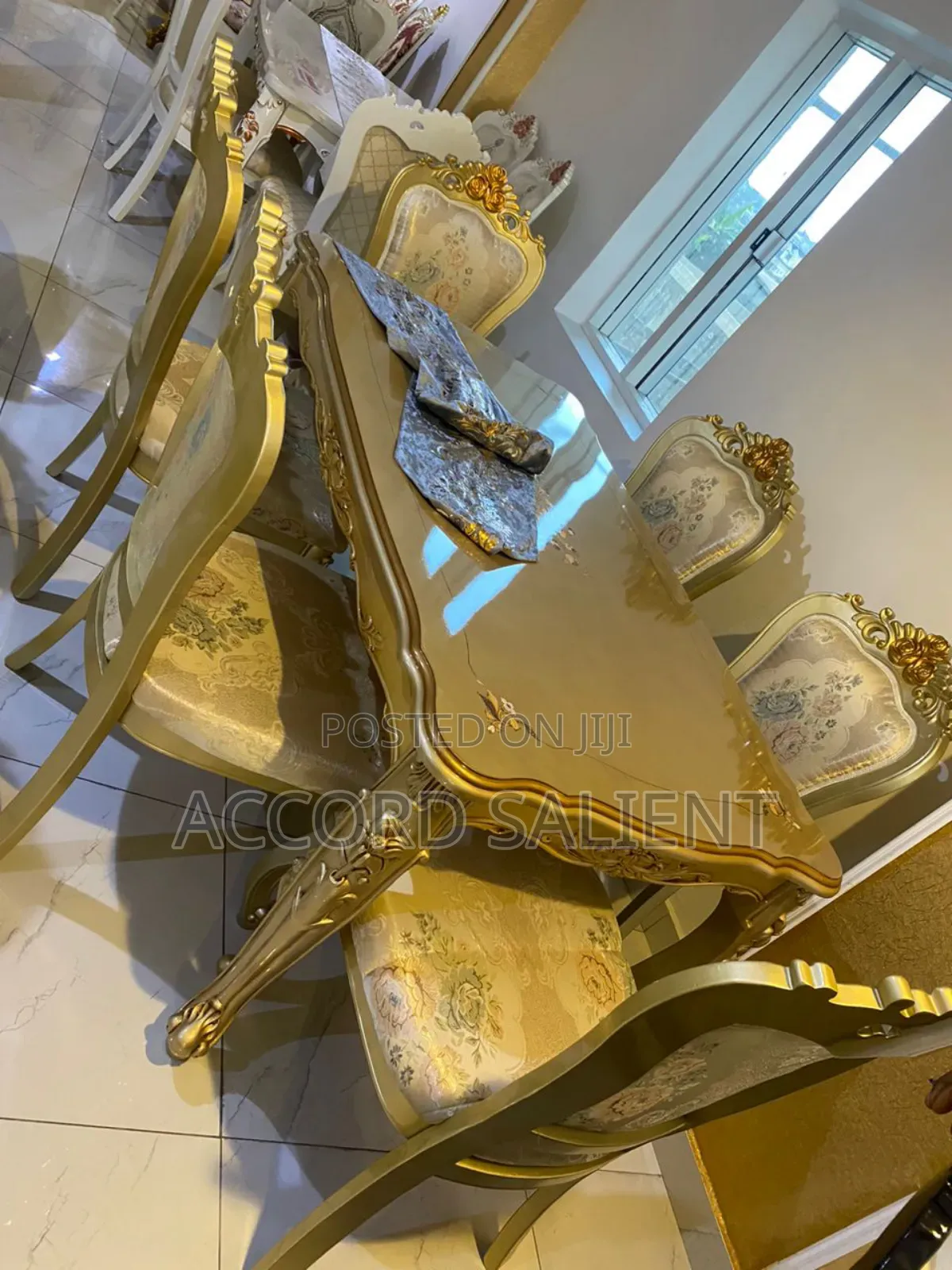 6 Seater Royal Dining Set