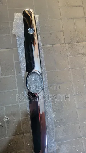 Booth Chrome