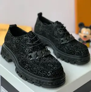Louis Vuitton Sneakers