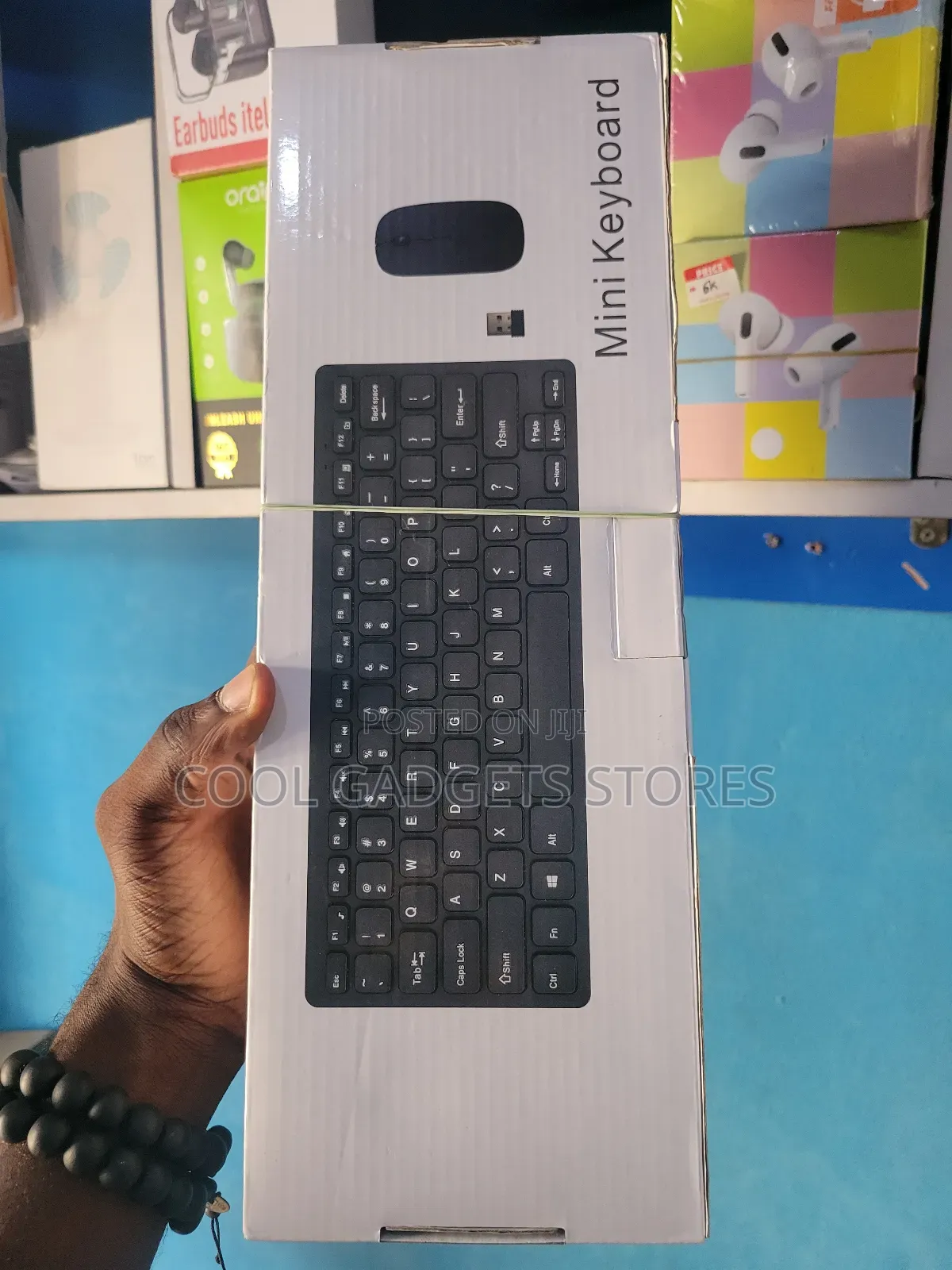 Gkm901 Mini Wireless Keyboard + Mouse