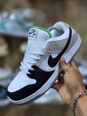 Nike Air Force One Venom