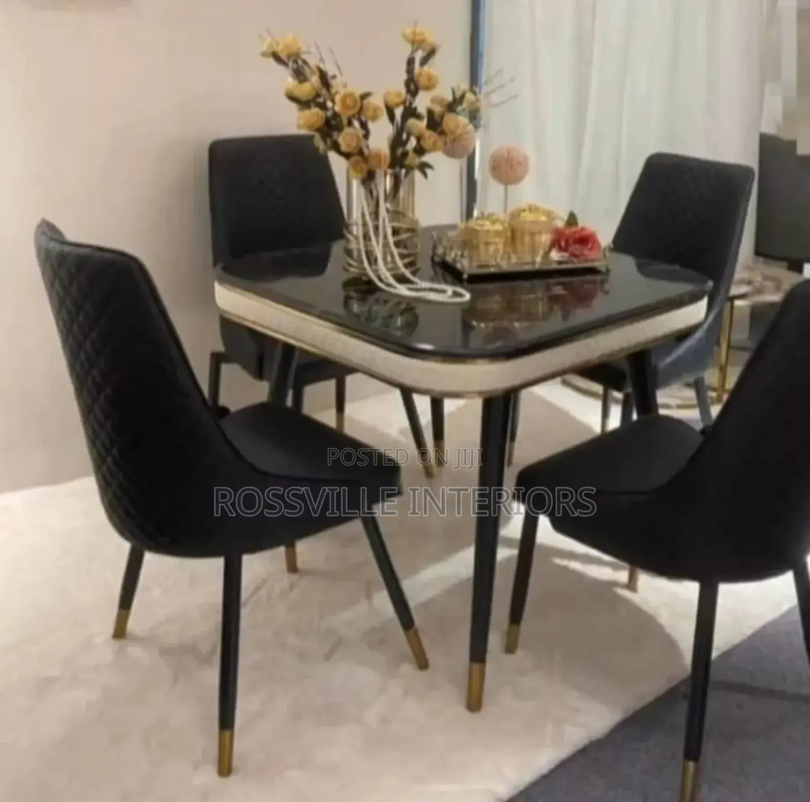 Exquisite 4 Seater Marble Dinning Set